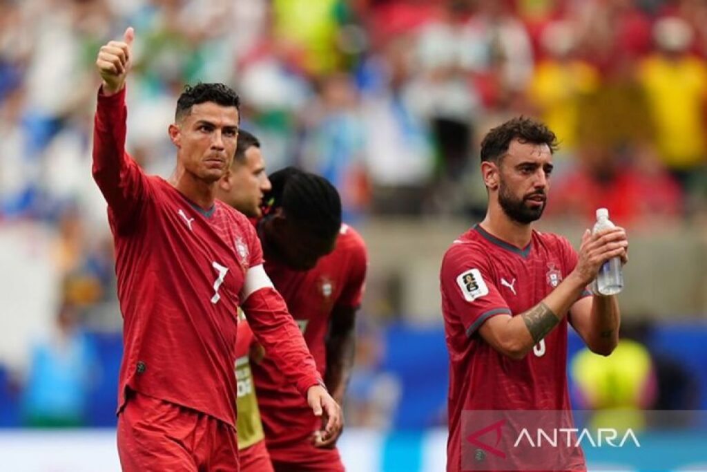 Dia mencetak dua gol, dan Ronaldo memecahkan dua rekor Piala Dunia