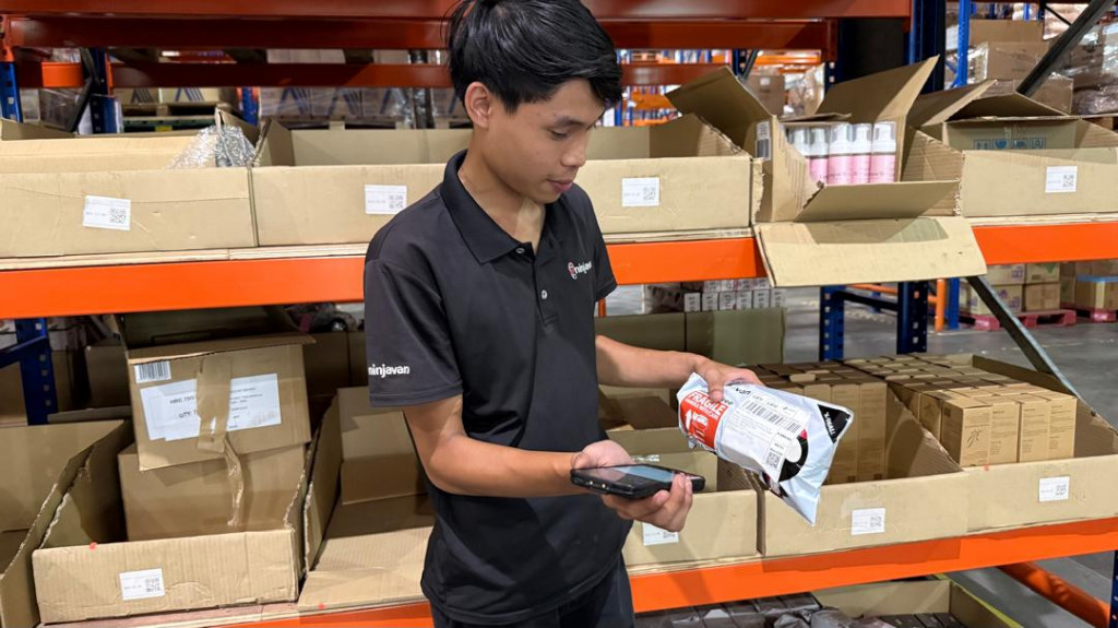 Digitalisasi sistem menggandakan kecepatan operasional gudang