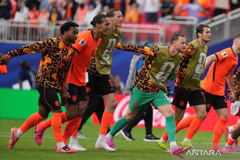 Koeman mengkhawatirkan Maroko setelah Belanda menjuarai Grup F