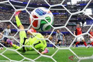 Messi menjadi pencetak gol terbanyak Piala Dunia setelah membawa Argentina menang 2-0 atas Austria