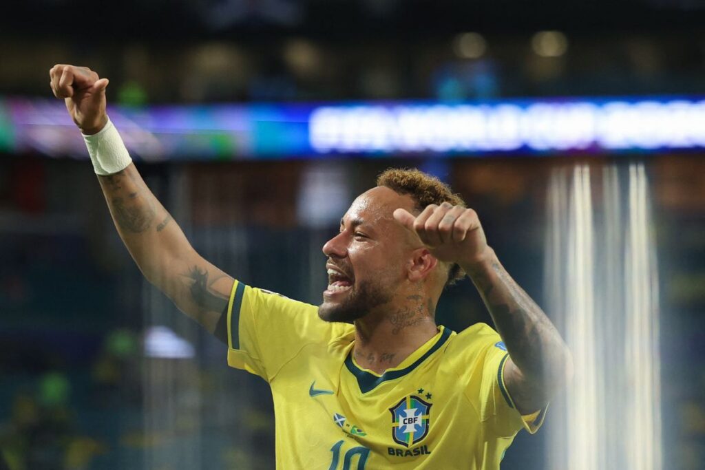 Neymar menangis setelah kembali bermain bersama Brasil di Piala Dunia