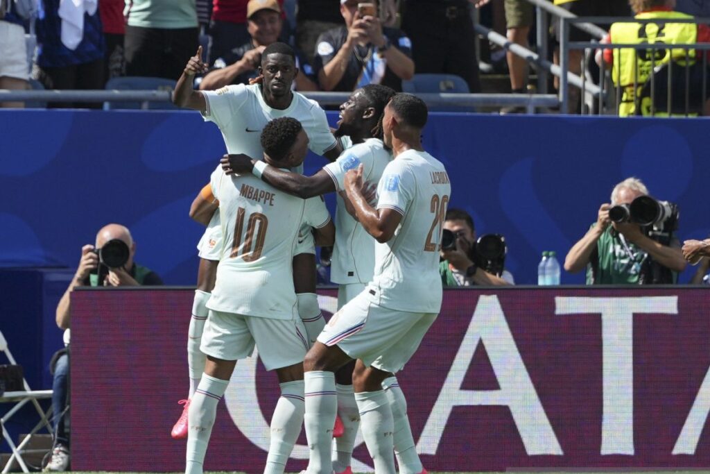 Ousmane Dembele mencetak hat-trick, mendapat pujian dari pelatih asal Norwegia
