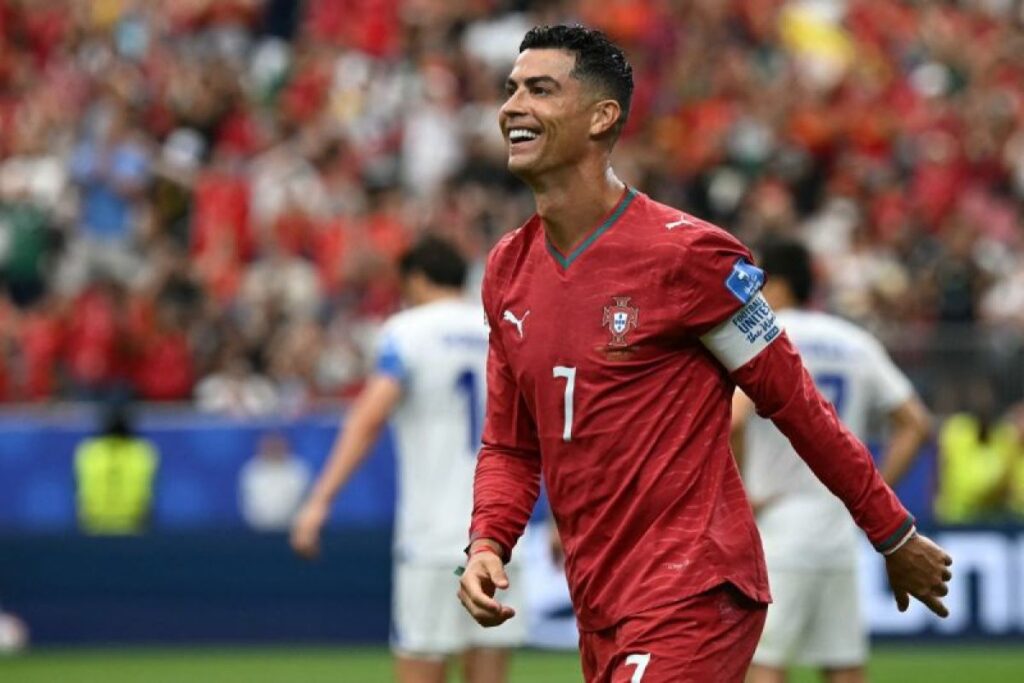 Ronaldo senang, tapi dia lebih bahagia bisa membantu Portugal
