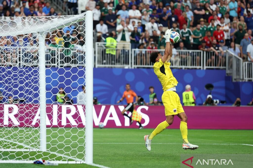 Sejarah besar dan hat-trick ketiga tercipta di hari ke-16 Piala Dunia