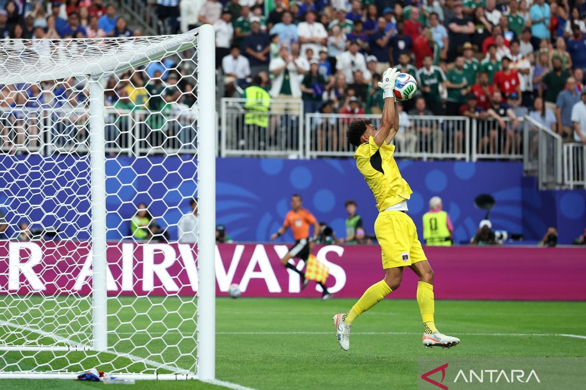Sejarah besar dan hat-trick ketiga tercipta di hari ke-16 Piala Dunia