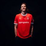 Wout Weghorst memindahkan klub dari Ajax ke Twente