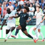 Aturan sepak bola tidak boleh tunduk pada kekuatan dominan