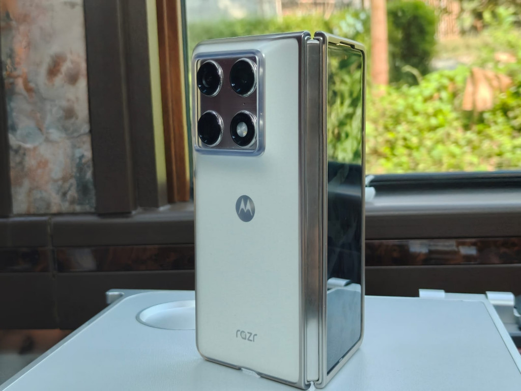 Review Kamera Motorola Razr Fold: Ponsel lipat yang akhirnya tak lagi mengorbankan kamera
