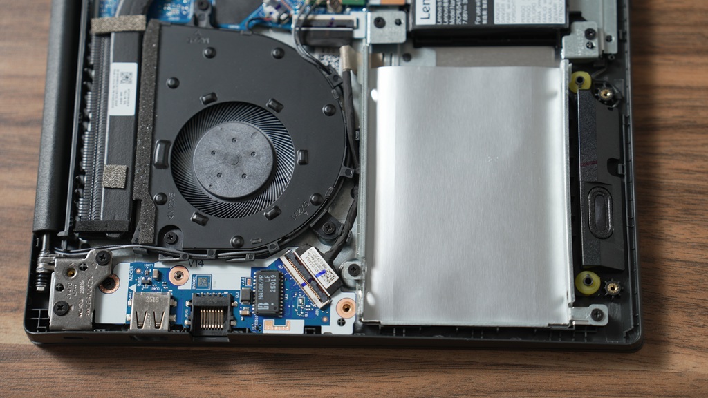 Baru Tahu! Rahasia Laptop Murah & Laptop Awet yang RAM-nya Bisa Tembus 64GB