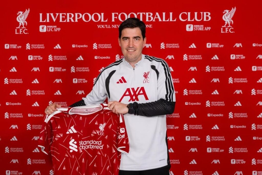 Andoni Iraola menegaskan Liverpool membutuhkan pemain sayap baru