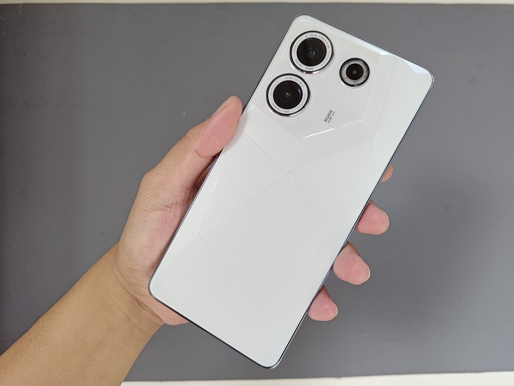 Apakah Tecno Camon 20 Pro masih layak dibeli di tahun 2026? Cek harga dan spesifikasi terbaru