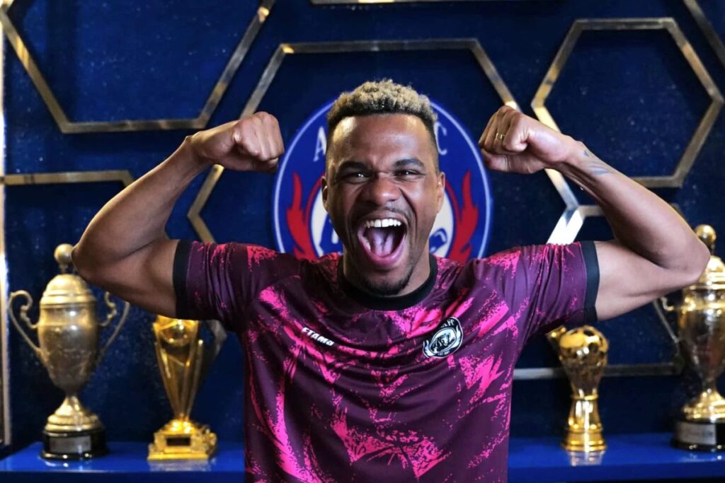 Arema FC telah menyelesaikan kuota pemain asingnya setelah mendatangkan Gustavo Henrique