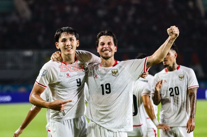 Baru satu kali bermain bersama di Timnas Indonesia, hubungan Mitchell Becker dan Tom Hay mirip dengan Haaland Odegaard di Timnas Norwegia.