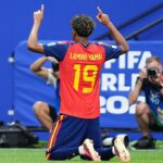Belajar dari La Masia untuk membangun sistem, bukan mencari bintang