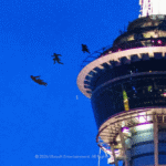 Bendera Hitam Assassins Creed yang disinkronkan ulang akan hadir di Menara Makau, dan ada Bungy Jump