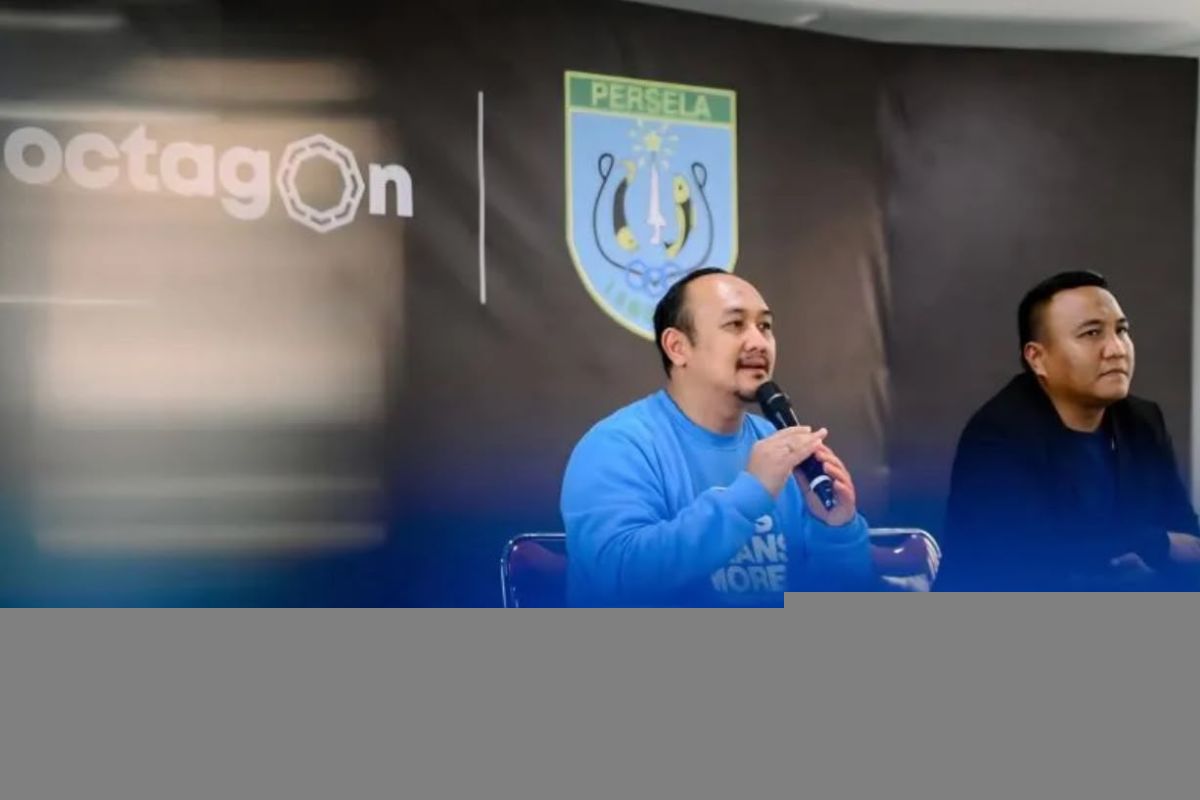 Bercella sedang mengembangkan bisnis pakaian untuk meningkatkan kemandirian klub