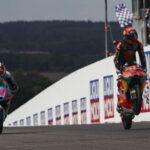 Bikin Hidup Vida Sulit Jadi Pesaing Rookie Terbaik, Ekstasi Mengajari Mantan Bos Marc Marquez di Paruh Musim Moto3 2026