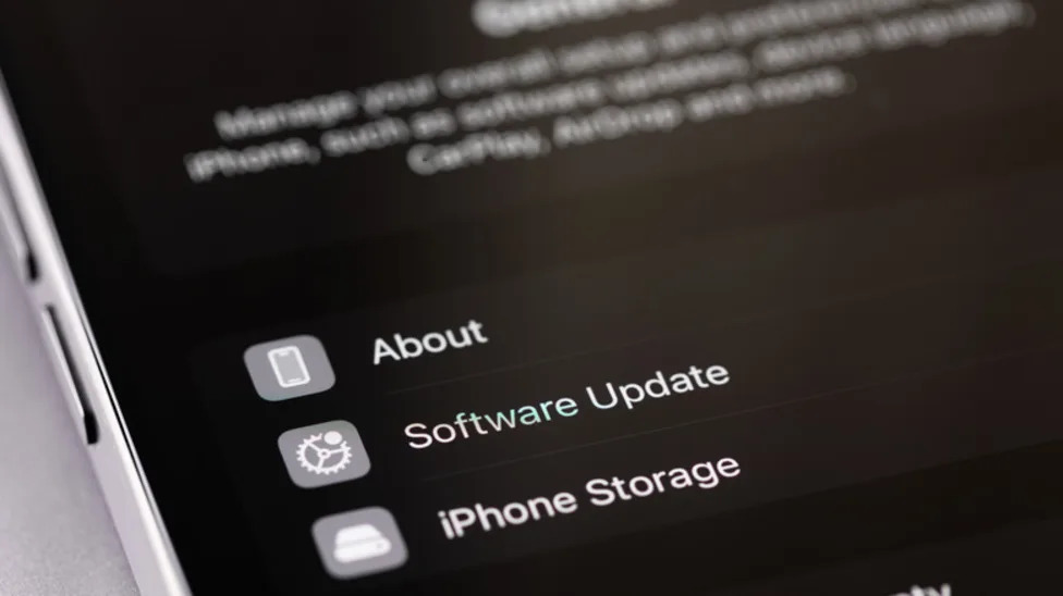 Cara cek versi iOS di iPhone dengan mudah, tanpa memerlukan aplikasi tambahan