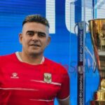 Cristian Gonzalez sedih Ricky Kambuaya tidak masuk skuad Indonesia untuk Kejuaraan AFC 2026.