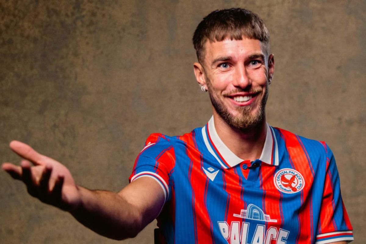 Crystal Palace secara resmi mengumumkan penandatanganan bek Spanyol Oscar Mingueza dari Celta Vigo.