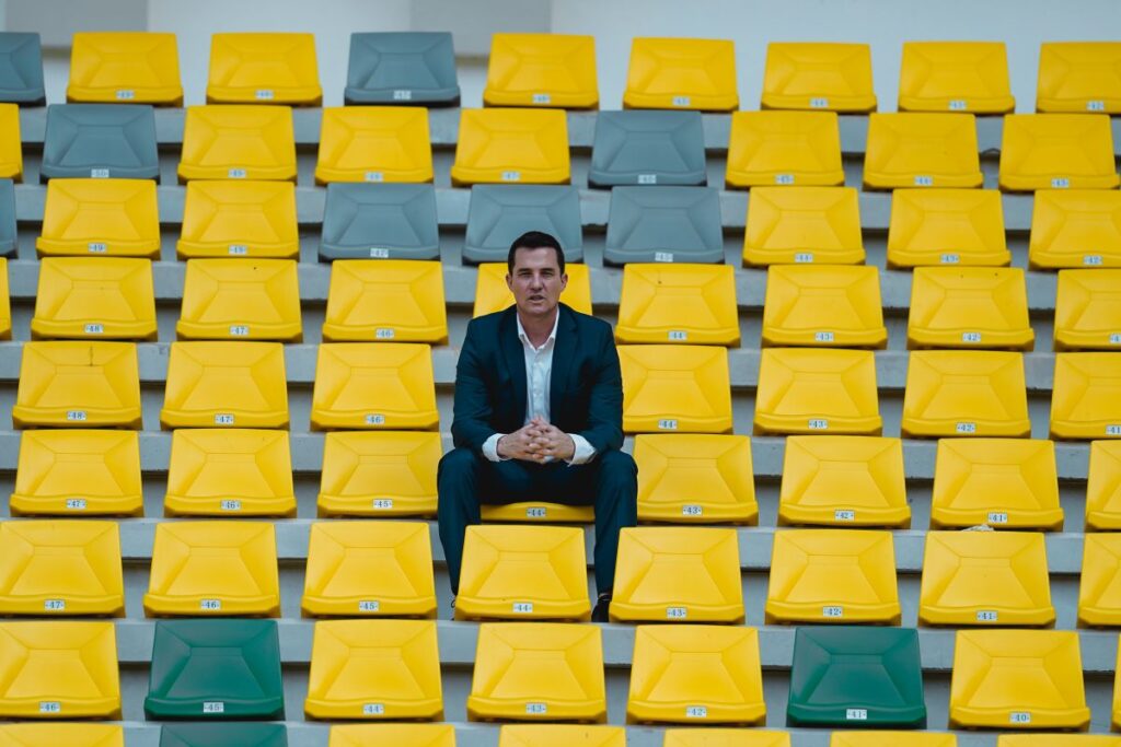 Dewa United menunjuk Osmar Los sebagai pelatih baru