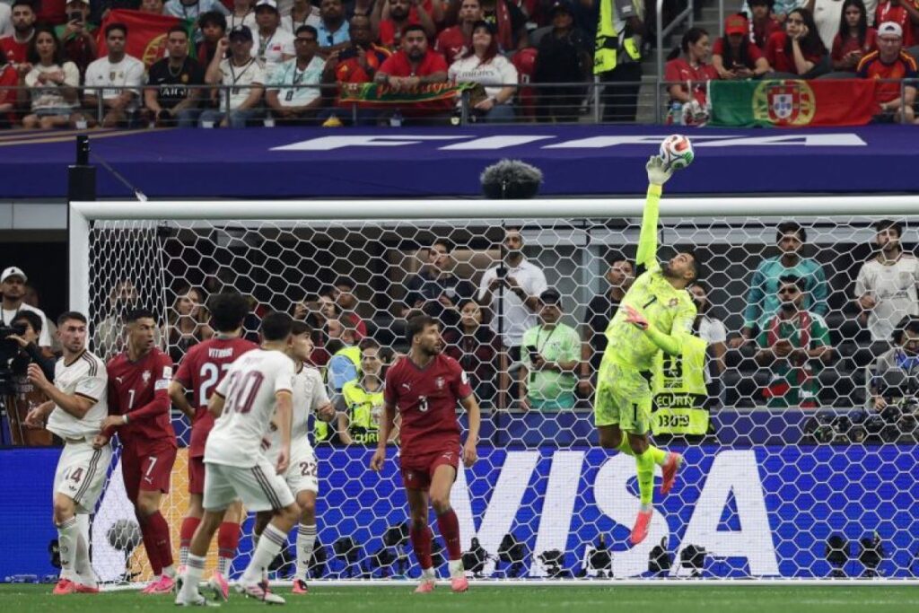 Diogo Costa mengatakan Portugal tidak beruntung