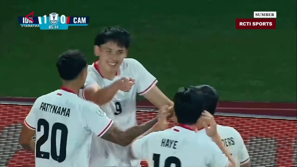 Eric memuji penampilan Mitchell Baker yang mencetak hat-trick ke gawang Kamboja