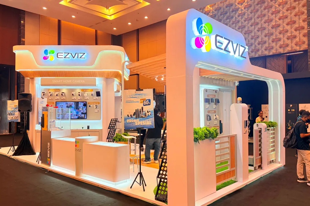 Ezviz memamerkan ekosistem rumah pintar terintegrasinya di IndoBuildTech 2026