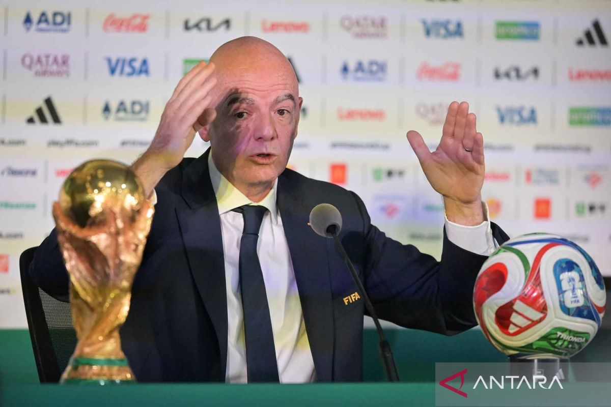 FIFA sedang mempertimbangkan untuk menyelenggarakan Piala Dunia 2030 dengan partisipasi 64 tim
