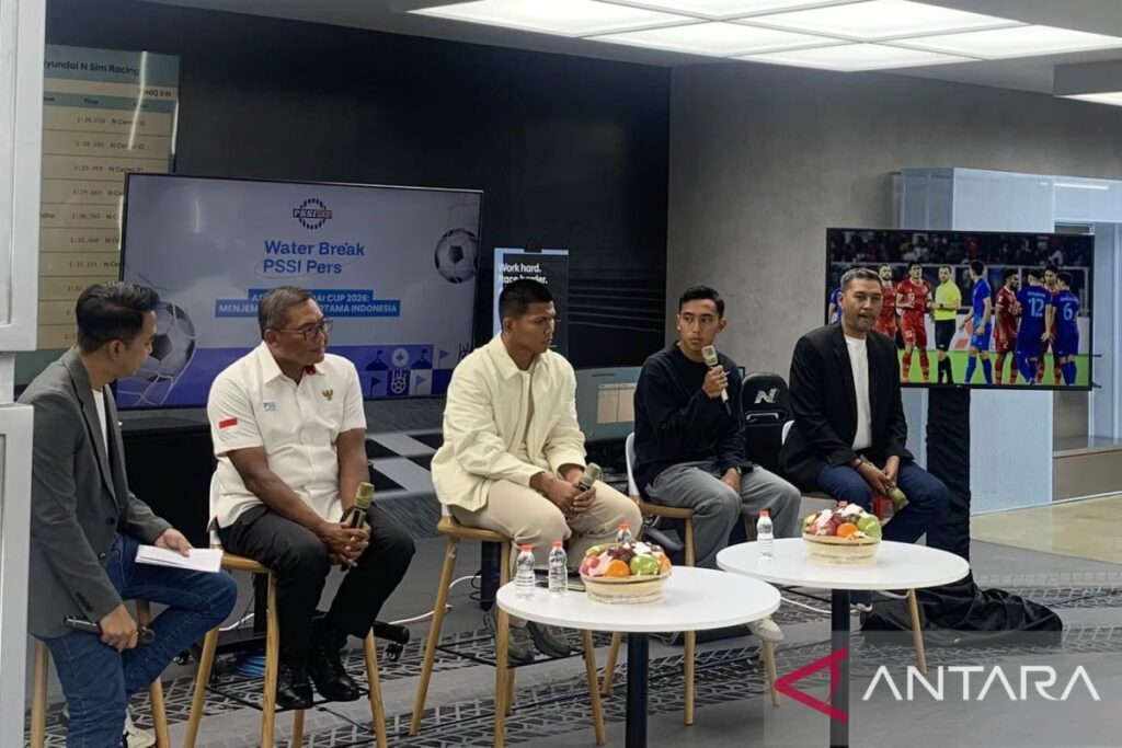 Gol Piala AFC dan Piala Asia terpampang di ruang makan timnas