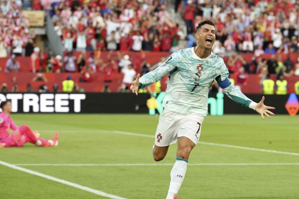 Gonçalo Ramos membawa Portugal mengalahkan Kroasia 2-1 untuk mencapai babak 16 besar