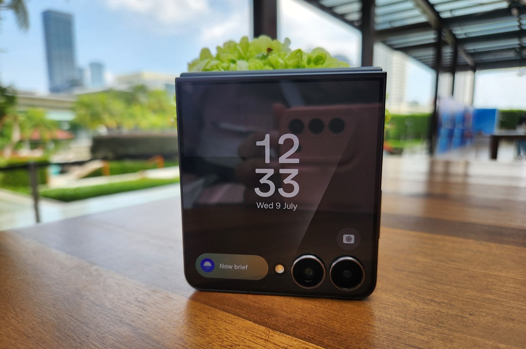 Harga Samsung Galaxy Z Flip 7 Juli 2026, unit baru mulai Rp 17,9 jutaan