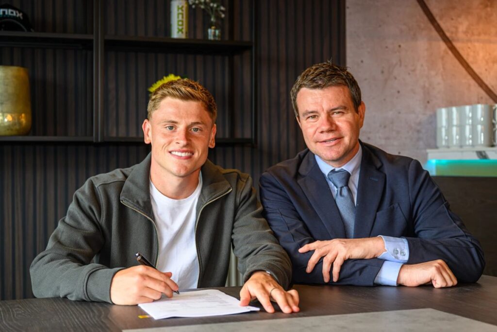 Harvey Barnes menandatangani perpanjangan kontrak dengan Newcastle