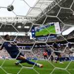 Inggris memimpin Prancis 4-0 di babak pertama