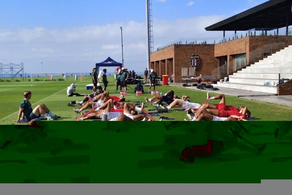 John Herdman memuji penampilan Mitchell Baker selama sesi latihan