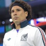 Kiper legendaris Guillermo Ochoa pensiun