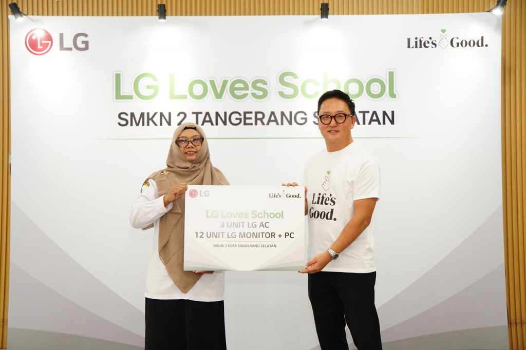 LG Loves School mendukung pembelajaran berbasis teknologi di SMKN 2 Tangsel