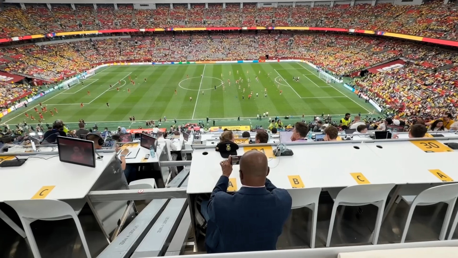 Melihat betapa ramainya BC Place sebagai salah satu venue Piala Dunia 2026