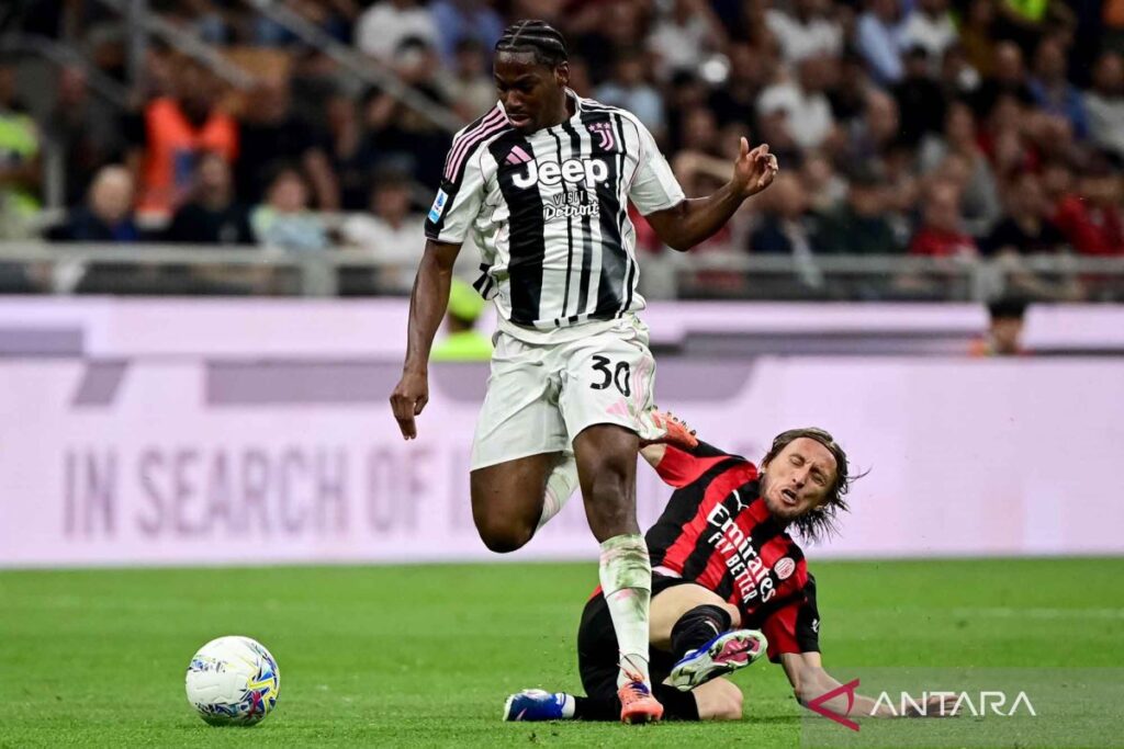 Milan memperpanjang kontrak Luka Modric hingga 2027