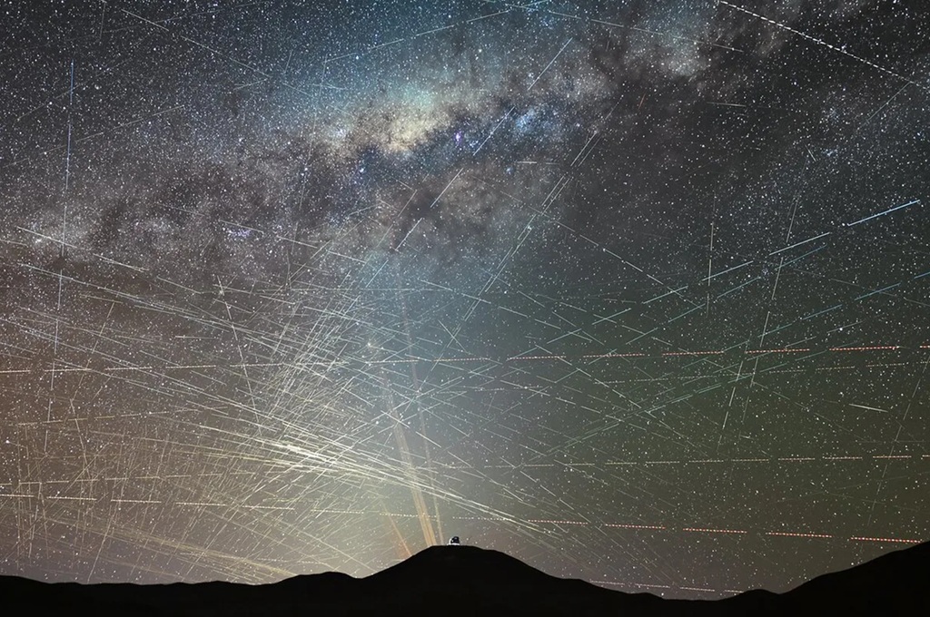 Para ilmuwan memperingatkan bahwa pusat data yang mengorbit mengancam teleskop berbasis darat