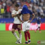 Pau Kuparsi meraih penghargaan Pemain Muda Terbaik Piala Dunia 2026