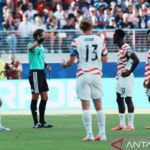 Pelatih Inggris mengkritik FIFA terkait Folarin Balogun