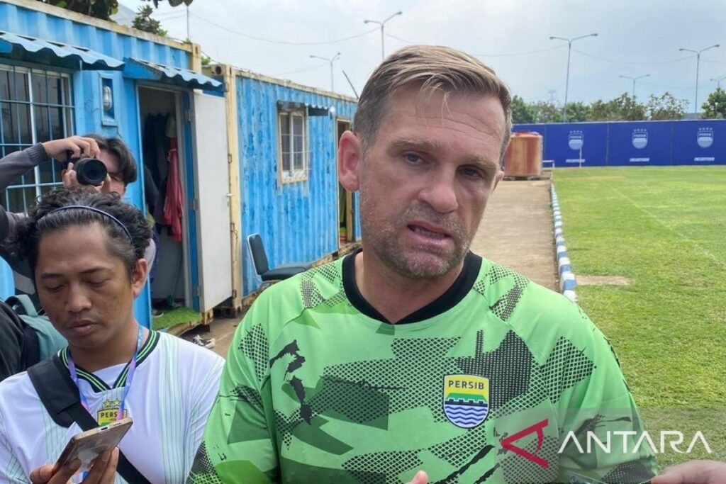 Pelatih Persib mengapresiasi Piala Presiden sebagai wujud persatuan tim