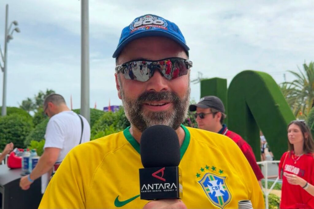 Penggemar Meksiko dan Brasil di Miami mendukung Norwegia