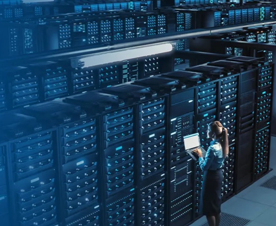 Perangkat analog melengkapi perolehan pemberdayaan dan memperkuat infrastruktur AI