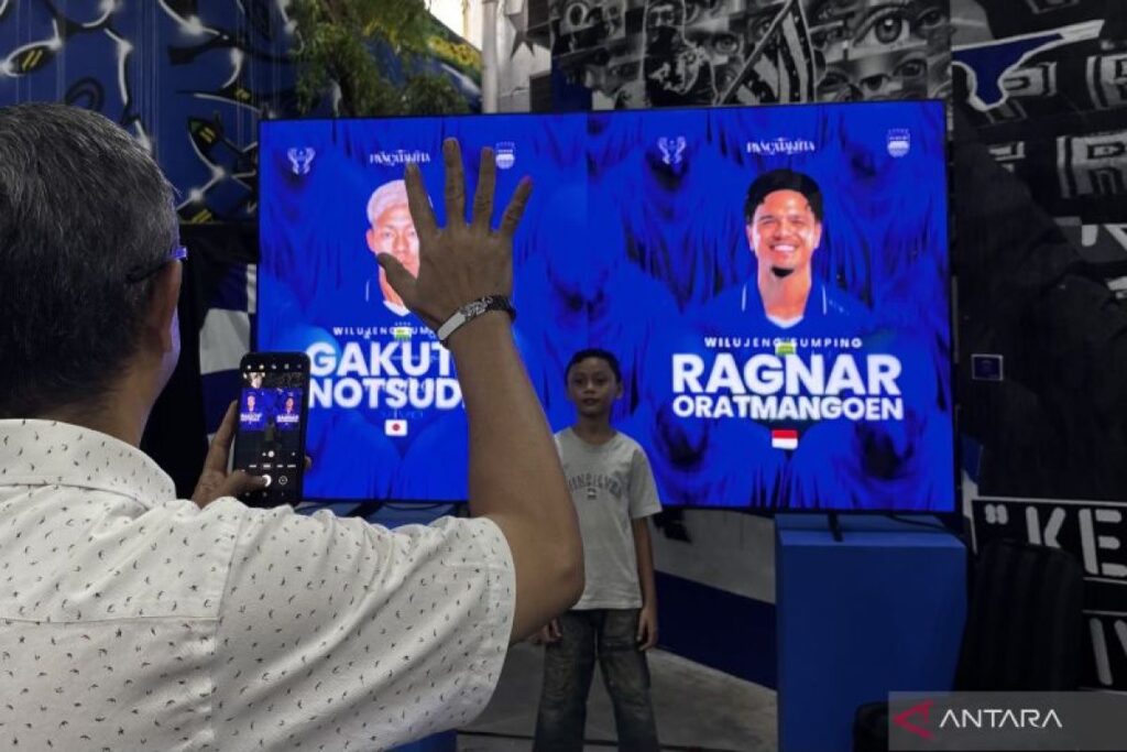 Persib mendatangkan striker timnas Ragnar Oratmanguin hingga 2029