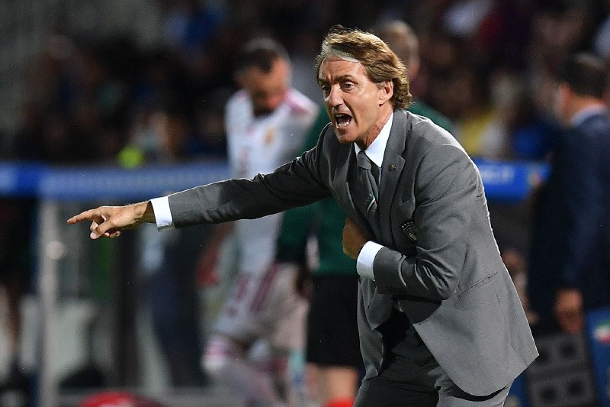 Presiden Federasi Italia menyebut Mancini merupakan sosok yang tepat untuk memimpin timnas Italia