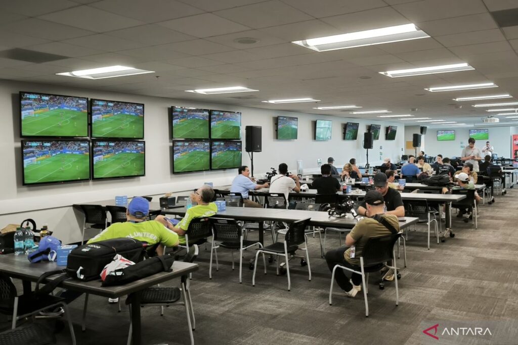 Pusat Media Stadion Philadelphia menyambut jurnalis dari pertandingan Prancis-Paraguay