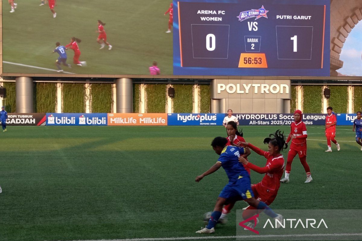 Putri Garut menghadapi Persip Academy Bandung di final HSL All-Stars