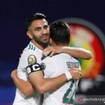 Riyad Mahrez mengucapkan selamat tinggal kepada timnas Aljazair usai tersingkir di babak 32 besar